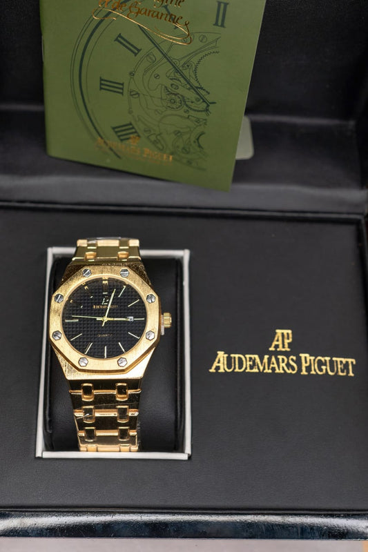 AUDEMARS PIGUET ROYAL OAK GOLD & BLACK DIAL